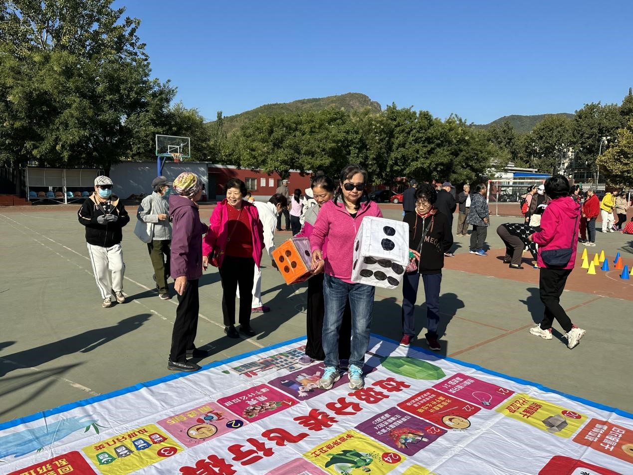 新时代文明实践丨“ 环保有我 重阳传情”