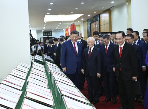 （时政）（3）习近平同越共中央总书记阮富(3484330)-20231213055712