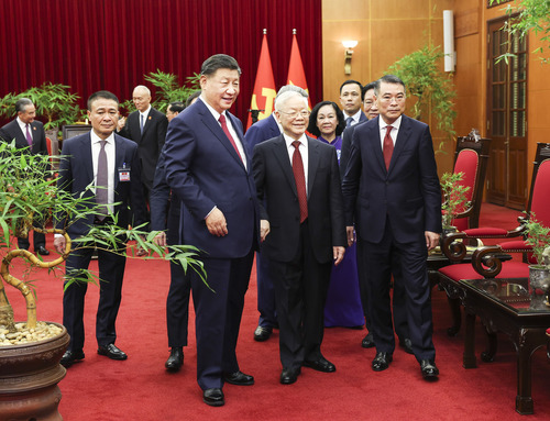 （时政）（4）习近平同越共中央总书记阮富(3484336)-20231213055709