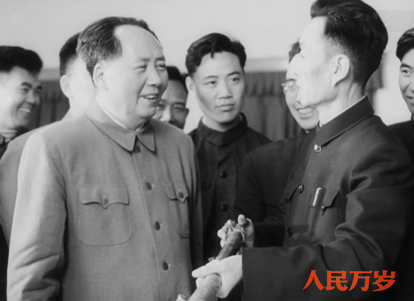 纪录电影《人民万岁》12月26日全国献映