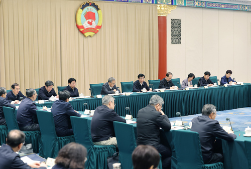 全国政协召开双周协商座谈会 王沪宁主持(3801507)-20240129203845