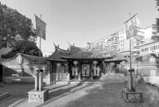 “芦山堂”前说苏缄