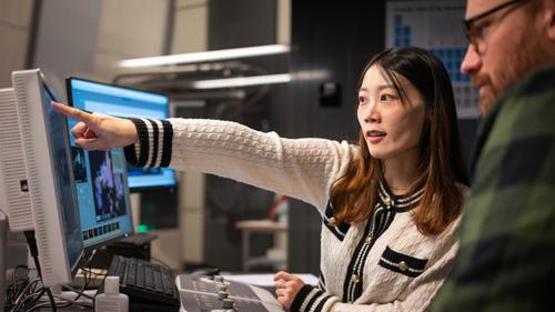 将三维材料变二维，合成新型极薄材料的方法问世