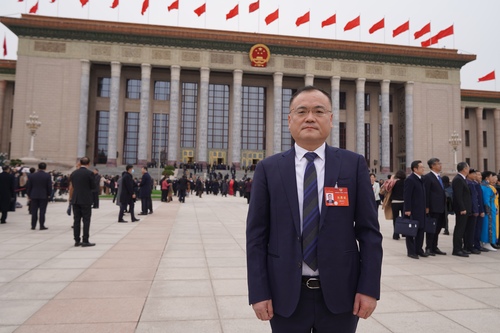 拜文汇：为人民实事求是(分离图)拜文汇(4172277)-20240320102702