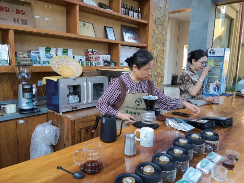 一杯精品咖啡“唤醒”山乡品牌 