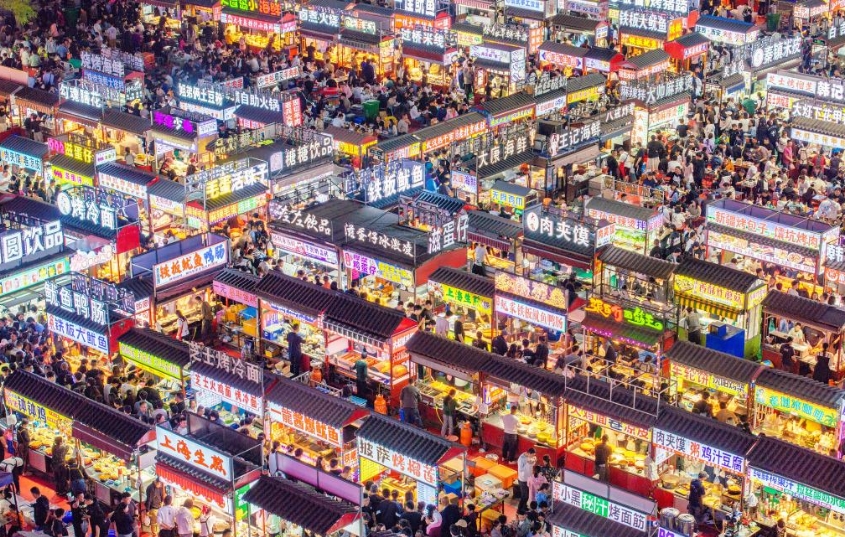 河北正定：夜市点亮夜经济