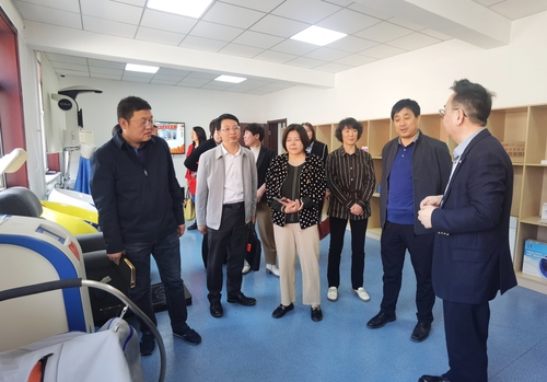 政协新闻“贾宁摄”《为养老服务建言献策》(4401984)-20240426142625(1)
