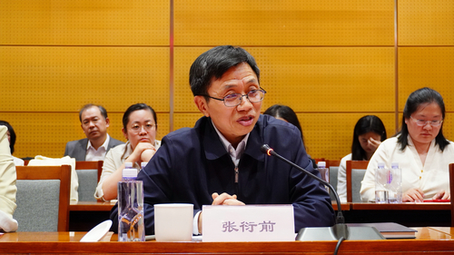 北京华文学院党委书记张衍前