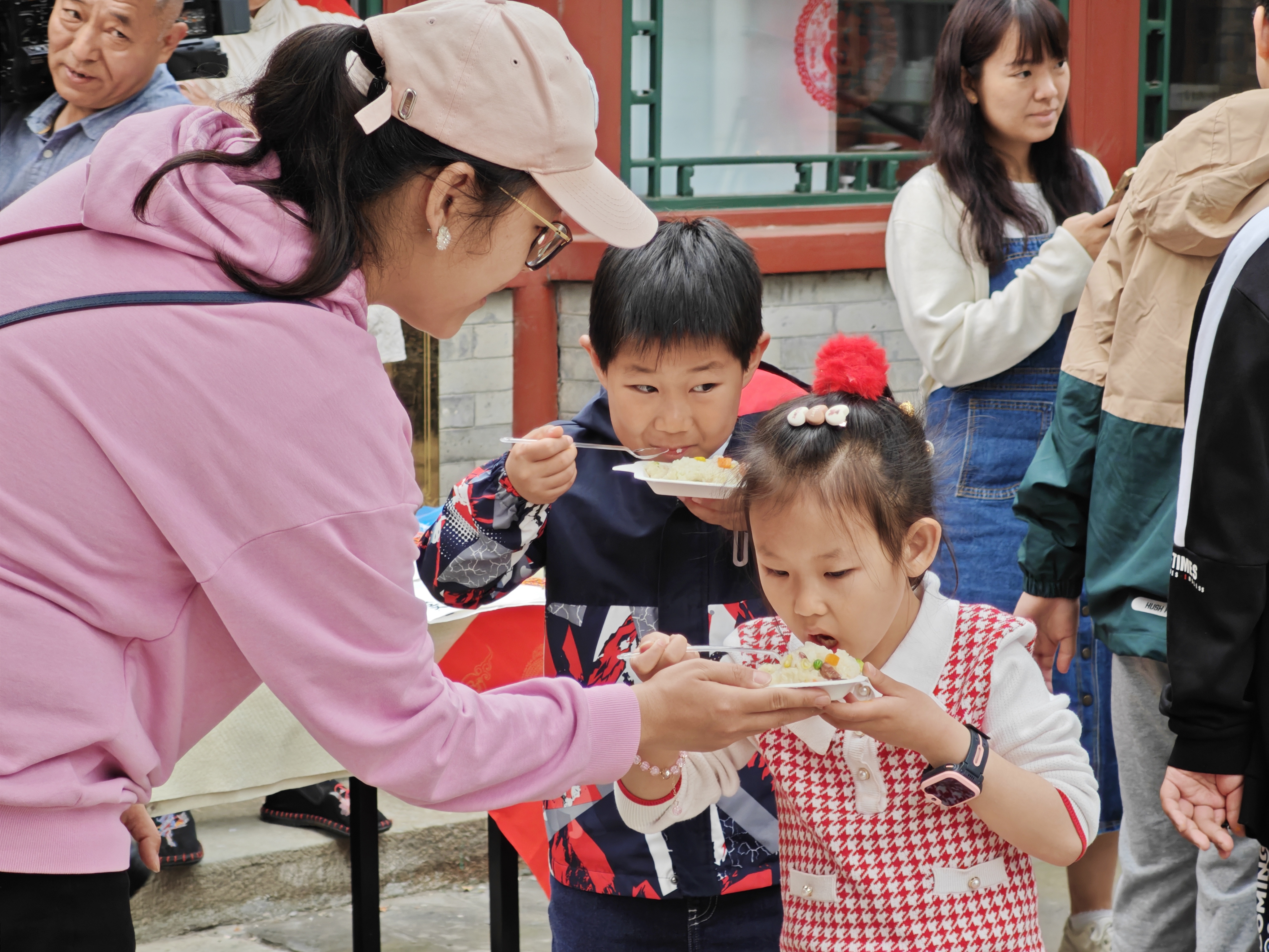 社区欢庆立夏：体验传统民俗，感受夏日韵味