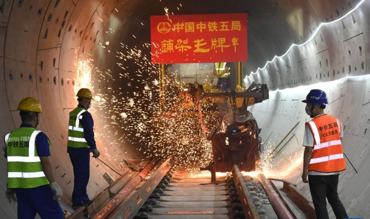 合肥轨道交通8号线一期全线轨通
