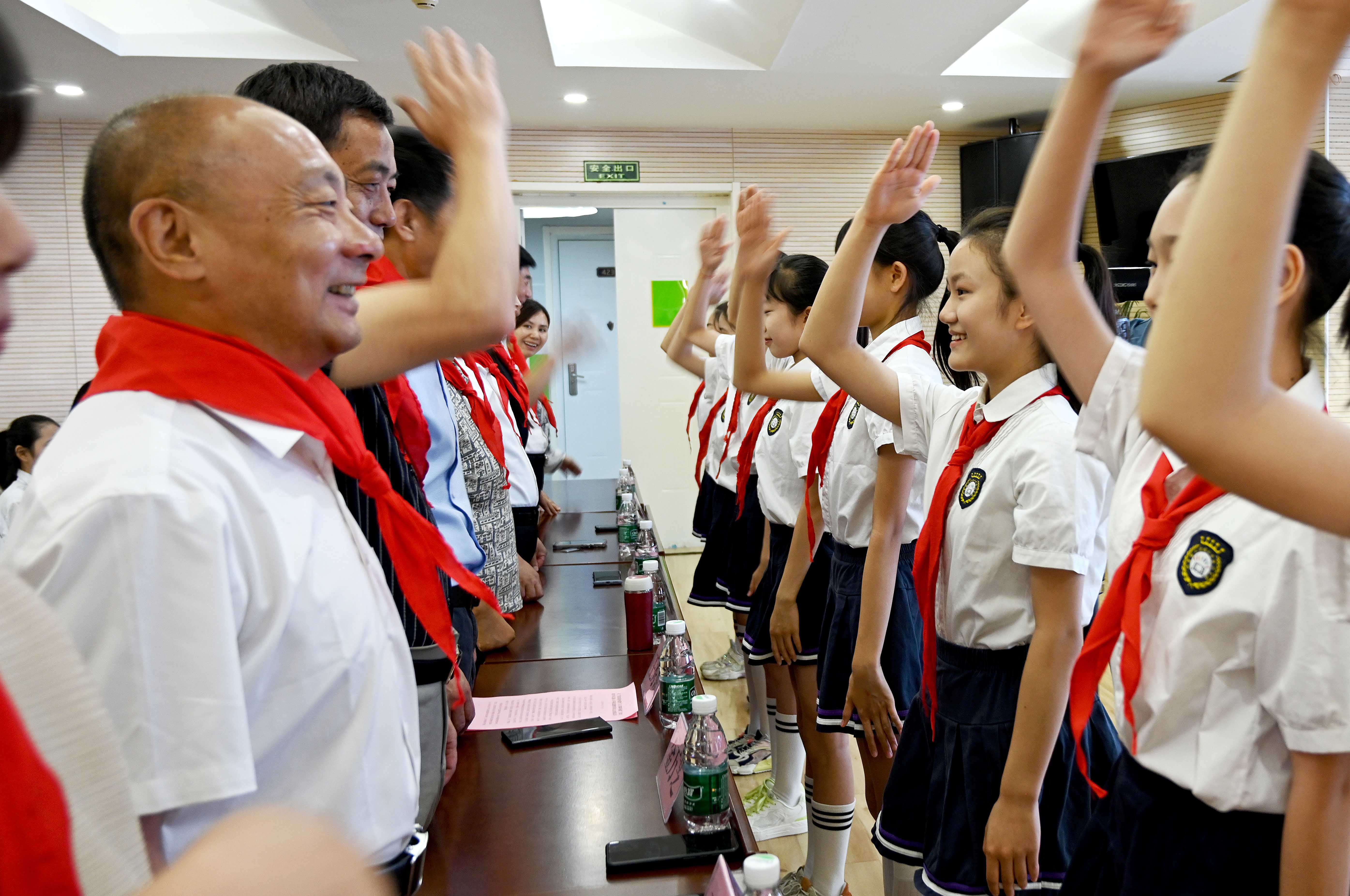 “百校共圆中国梦万人同唱环保歌”京津冀少年儿童6.5环保主题教育