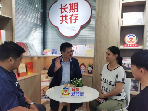 （0614配稿）吴鹏程：点亮群众幸福路((4754409)-20240614082915