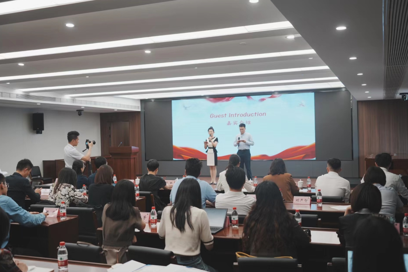 浙江省杭州市西湖区举办“凝聚青春力量•勇担时代使命”青年律师外语演讲大赛