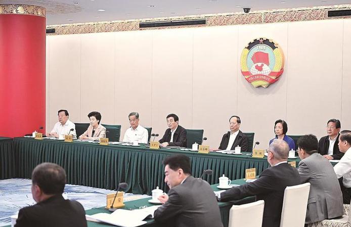 围绕“发挥港澳在我国建设更高水平开放型经济新体制中的作用”协商议政  