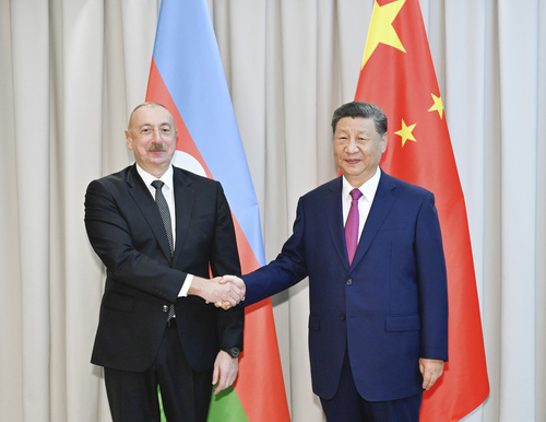 习近平会见阿塞拜疆总统阿利耶夫(4889371)-20240704032109