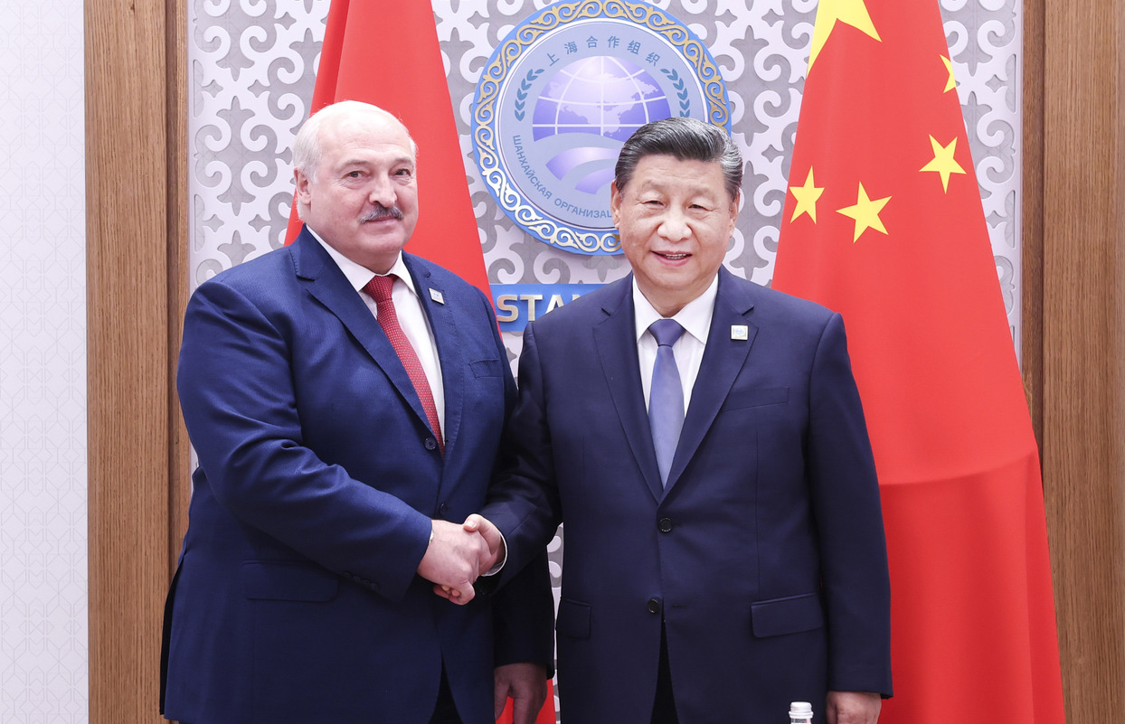  习近平会见白俄罗斯总统卢卡申科