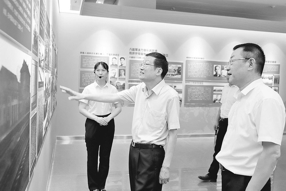 从“藏在深闺”到“服务大局”