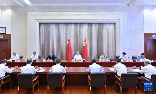 7月19日，二十届中央纪委常委会在北京召开会议，传达学习贯彻党的二十届三中全会精神，中共中央政治局常委、中央纪委书记李希主持会议。新华社记者 岳月伟 摄
