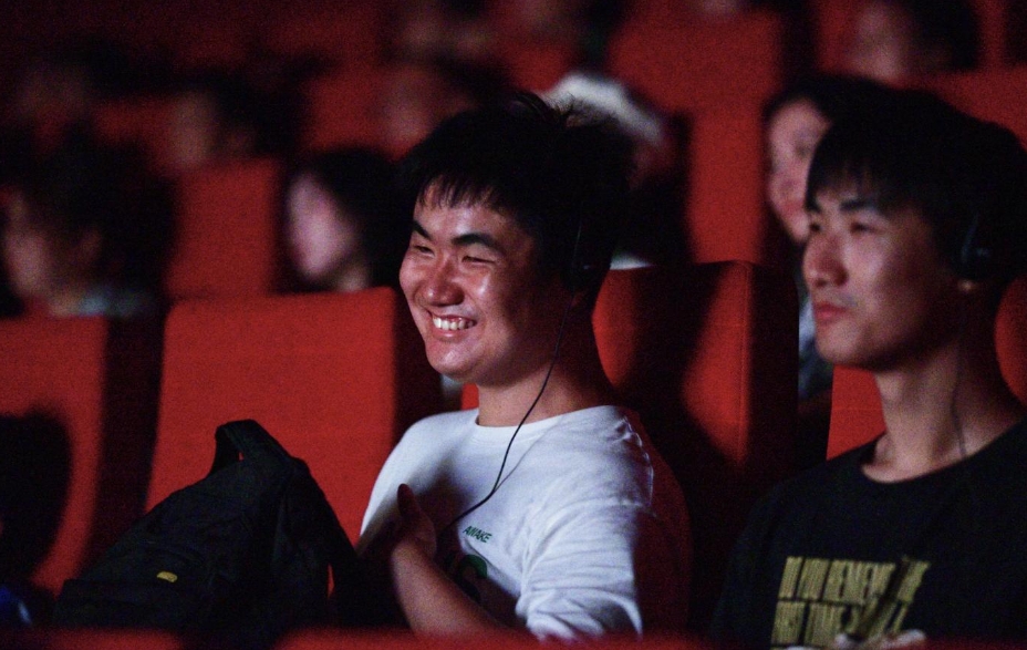 《异人之下》无障碍版同日上映 视障人士“零时差”共享院线热映大片