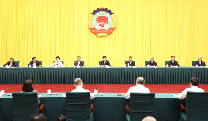全国政协召开双周协商座谈会 王沪宁主持