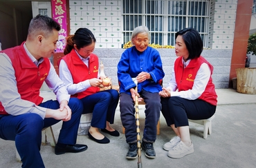三“心”二“异”话民意