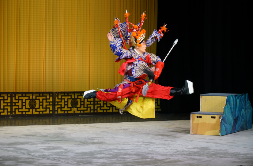 文武兼能 教学相长