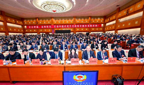 来自各民主党派、各人民团体及各族各界的政协委员以饱满的政治热情和高昂的精神状态聚焦北京城市副中心高质量发展，积极建言献策
