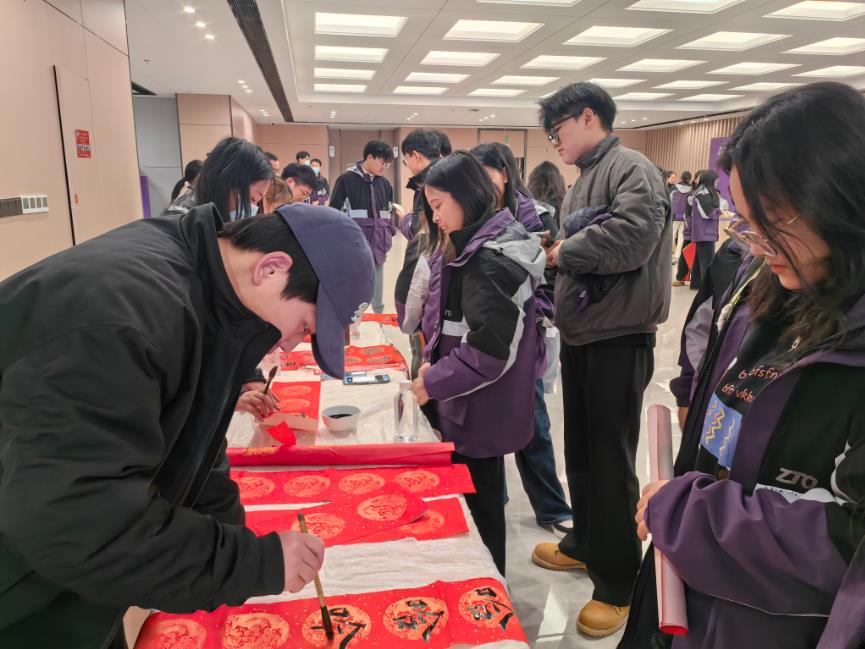 农工党桐庐县：“送健康送文化 暖心服务迎新春