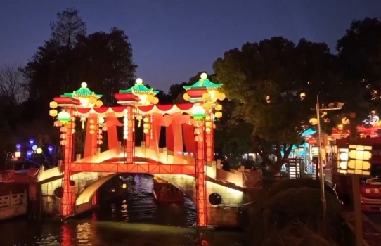 “非遗春节”+免签入境 China Travel持续火爆