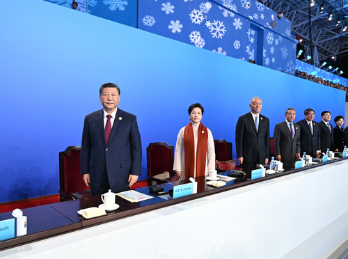 亚冬会丨习近平出席第九届亚洲冬季运动会开(6307622)-20250208054420