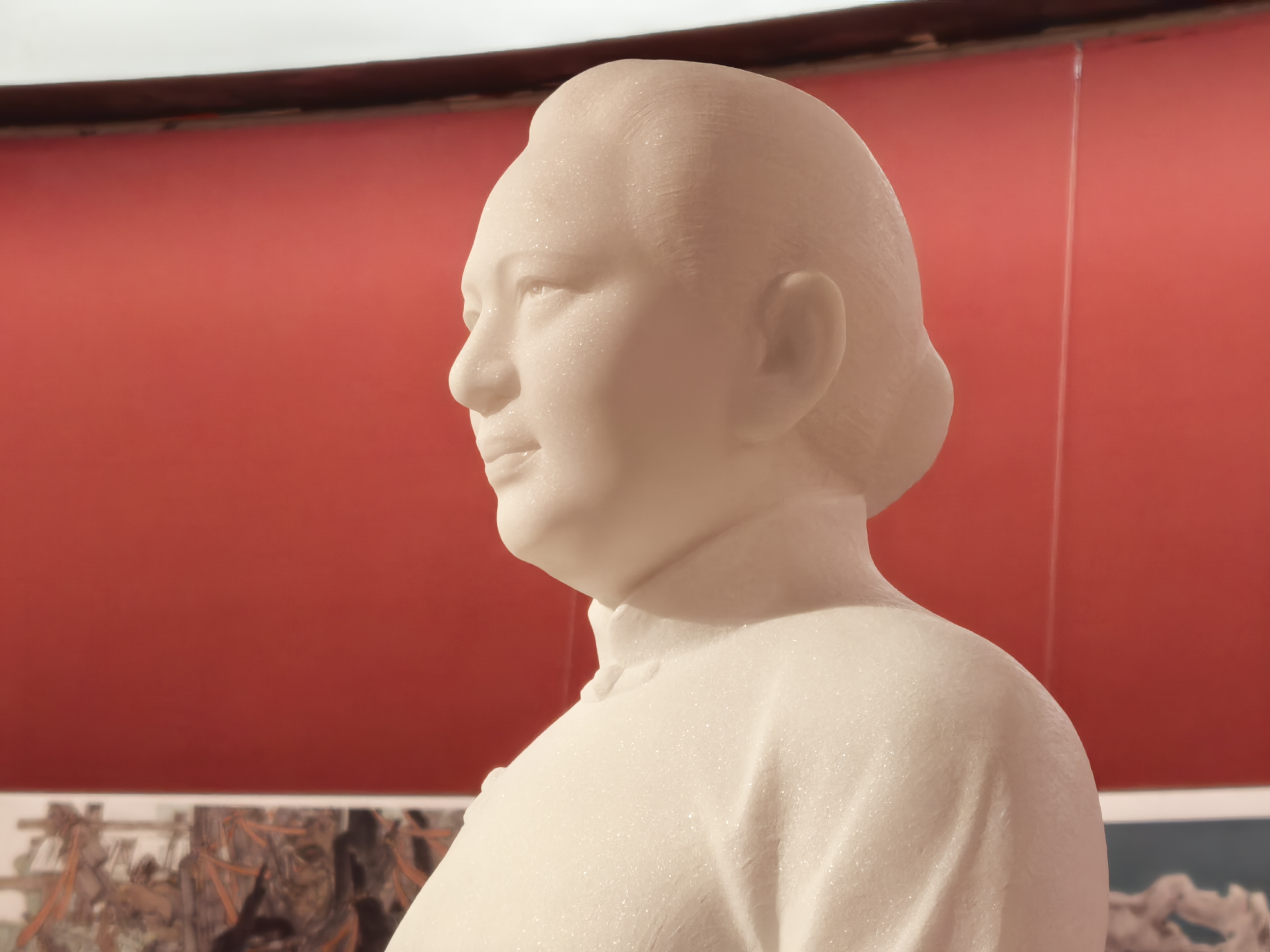 不朽的友谊：吴为山塑《宋庆龄与国际友人》