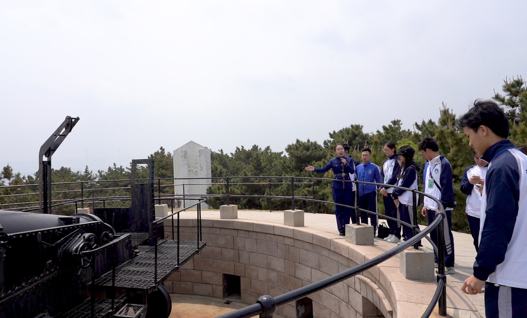 澳门青少年爱国主义教育基地在威海刘公岛揭牌
