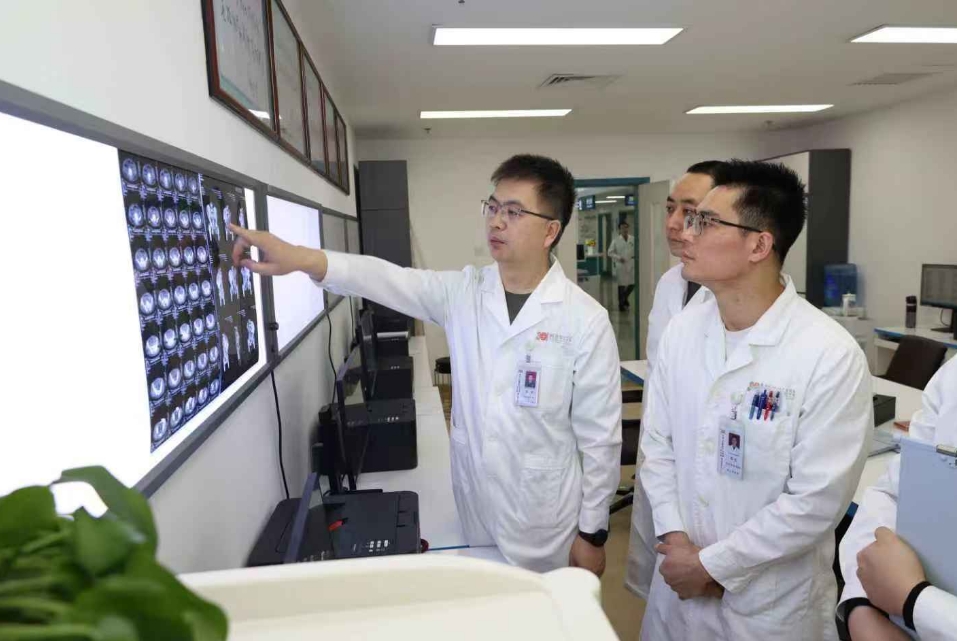 解放军总医院第四医学中心骨科医学部创伤外科运用骨盆骨折微创治疗关键技术系列装置让患者重获行走能力