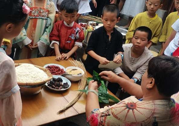 传统，在粽香里流淌
