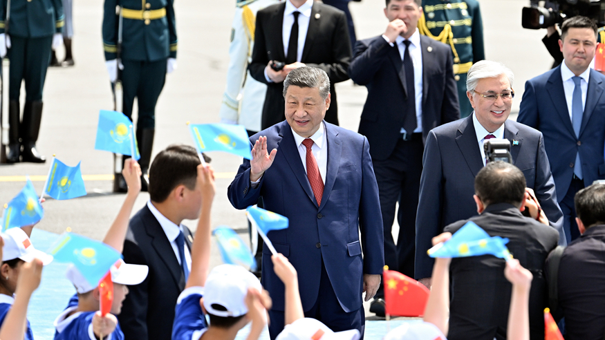  习近平抵达阿斯塔纳出席第二届中国－中亚峰会