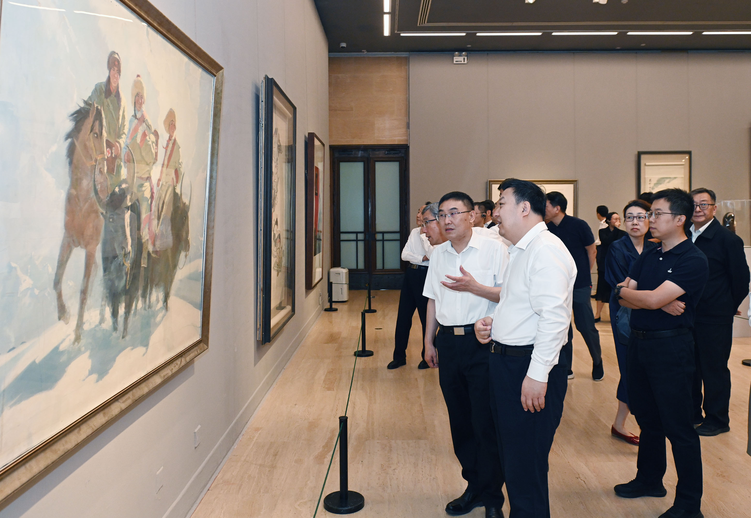 “和美边疆 民族同歌——新疆西藏美术作品展”在京开展