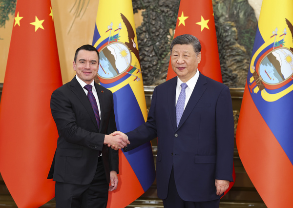 习近平会见厄瓜多尔总统诺沃亚(7577717)-20250627165153