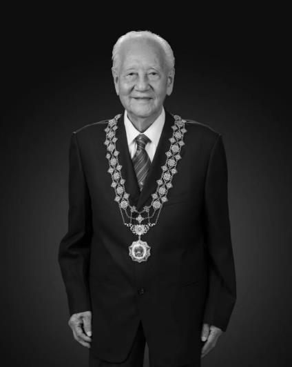 黄旭华院士骨灰安放仪式举行