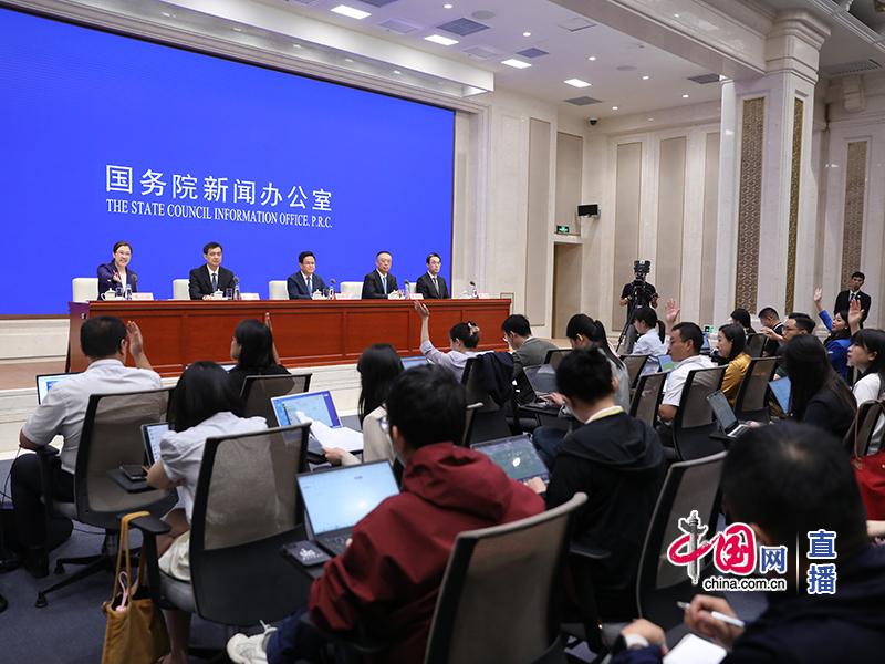 我国人均预期寿命提高到79岁