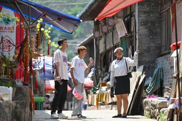 铭记历史 缅怀先烈｜吕梁山黄河畔，老区人民吃上“旅游饭”