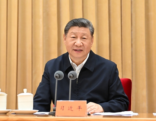 7月14日至15日，中央城市工作会议在北京举行。中共中央总书记、国家主席、中央军委主席习近平出席会议并发表重要讲话。新华社记者 谢环驰 摄