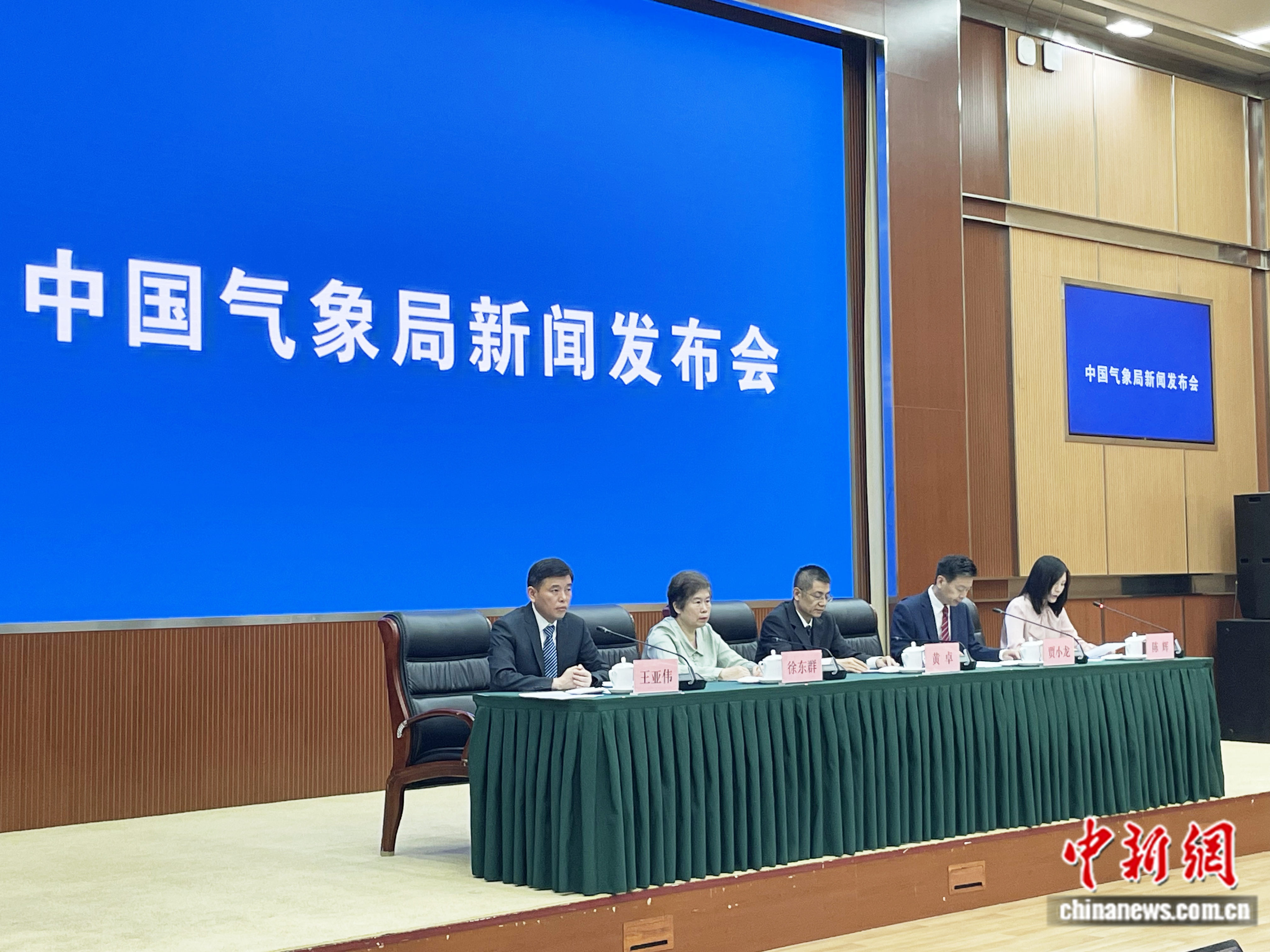 高温高湿“桑拿天”如何防护？专家回应