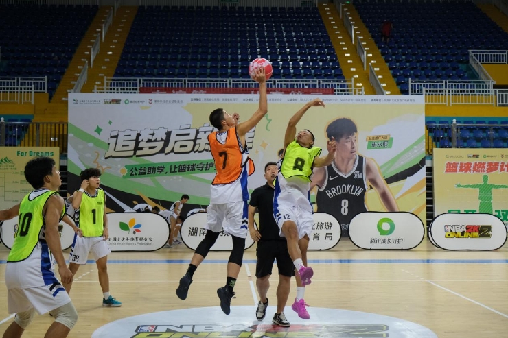 “乡村体育燃梦计划”篮球公益训练营在湖南常德桃源举办