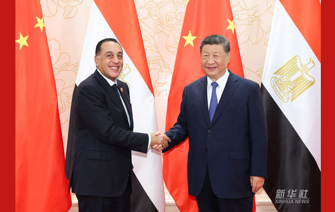  习近平会见埃及总理马德布利