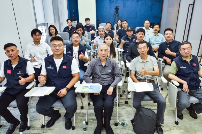北京国际设计周第二届中医药文化创新设计研讨会“御驾岐黄·说走就走”发布会在京举行