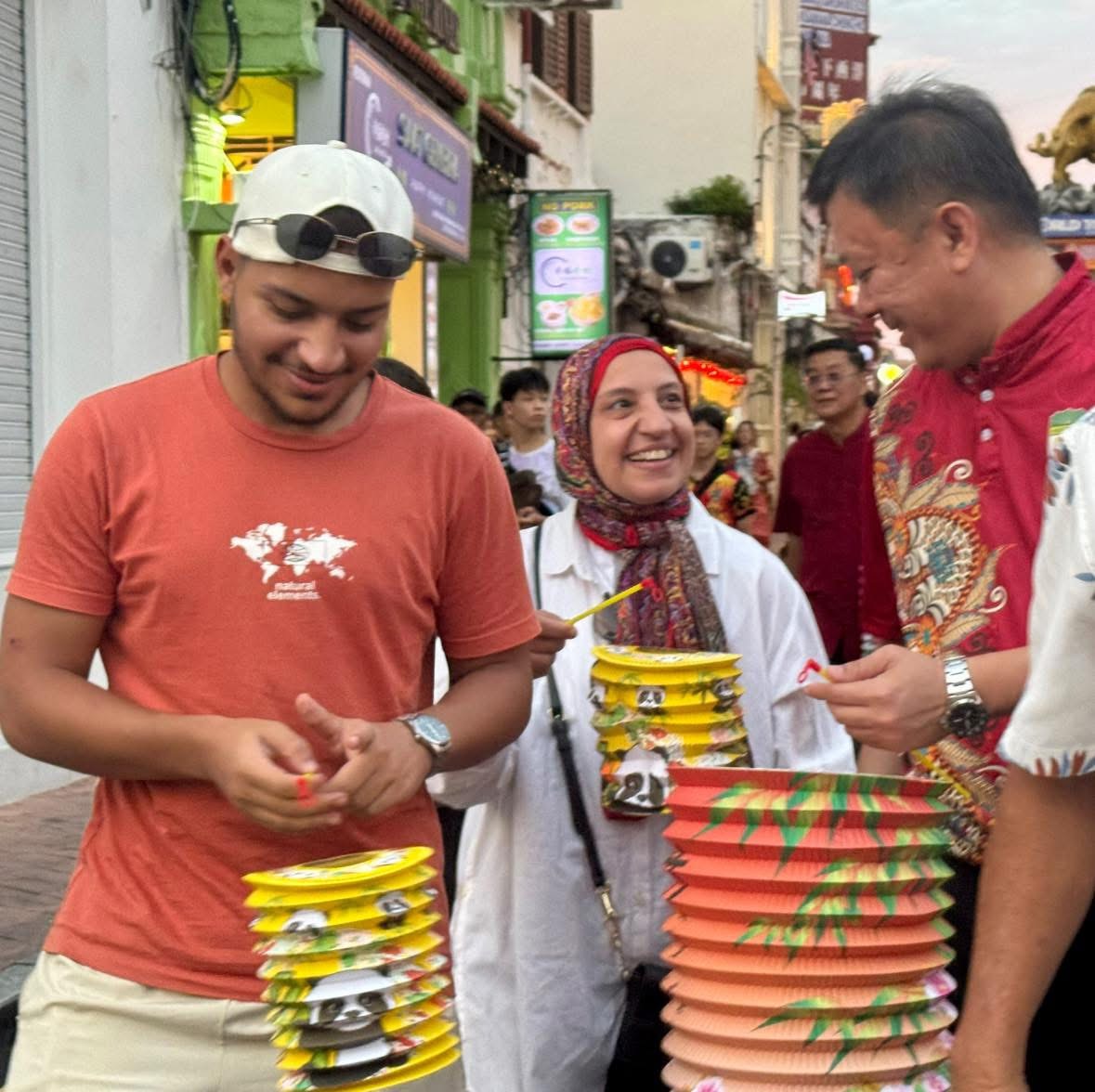 以文化为纽带，在中秋节向海外讲好中国故事