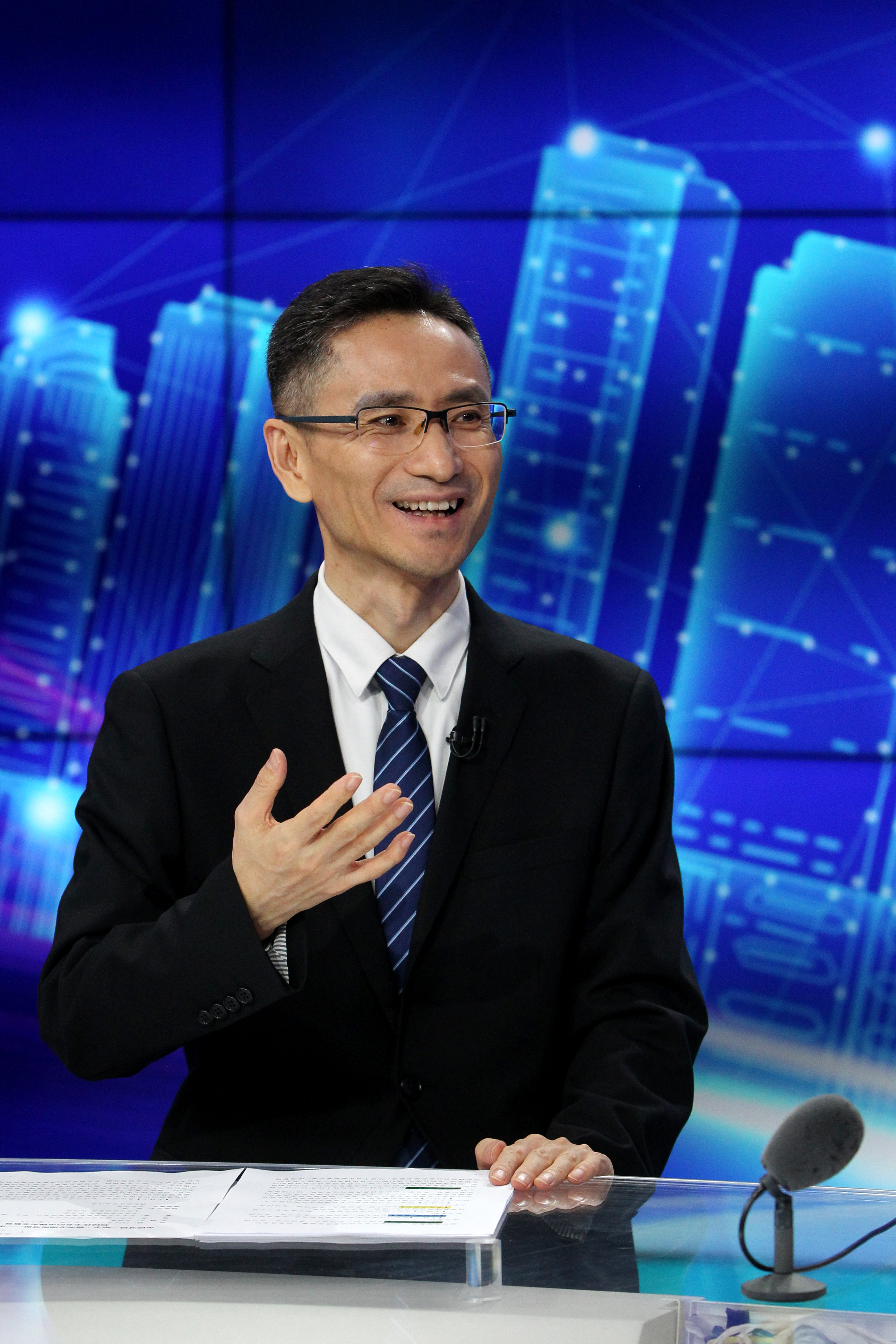 以赤诚之心书写高质量履职答卷 