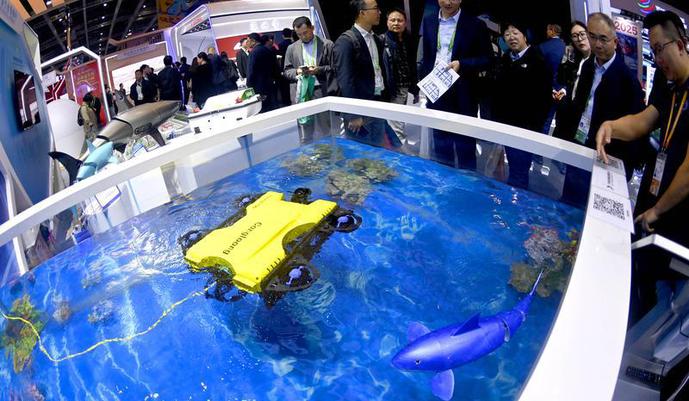 进博会中国馆展品，众多前沿科技展品吸睛