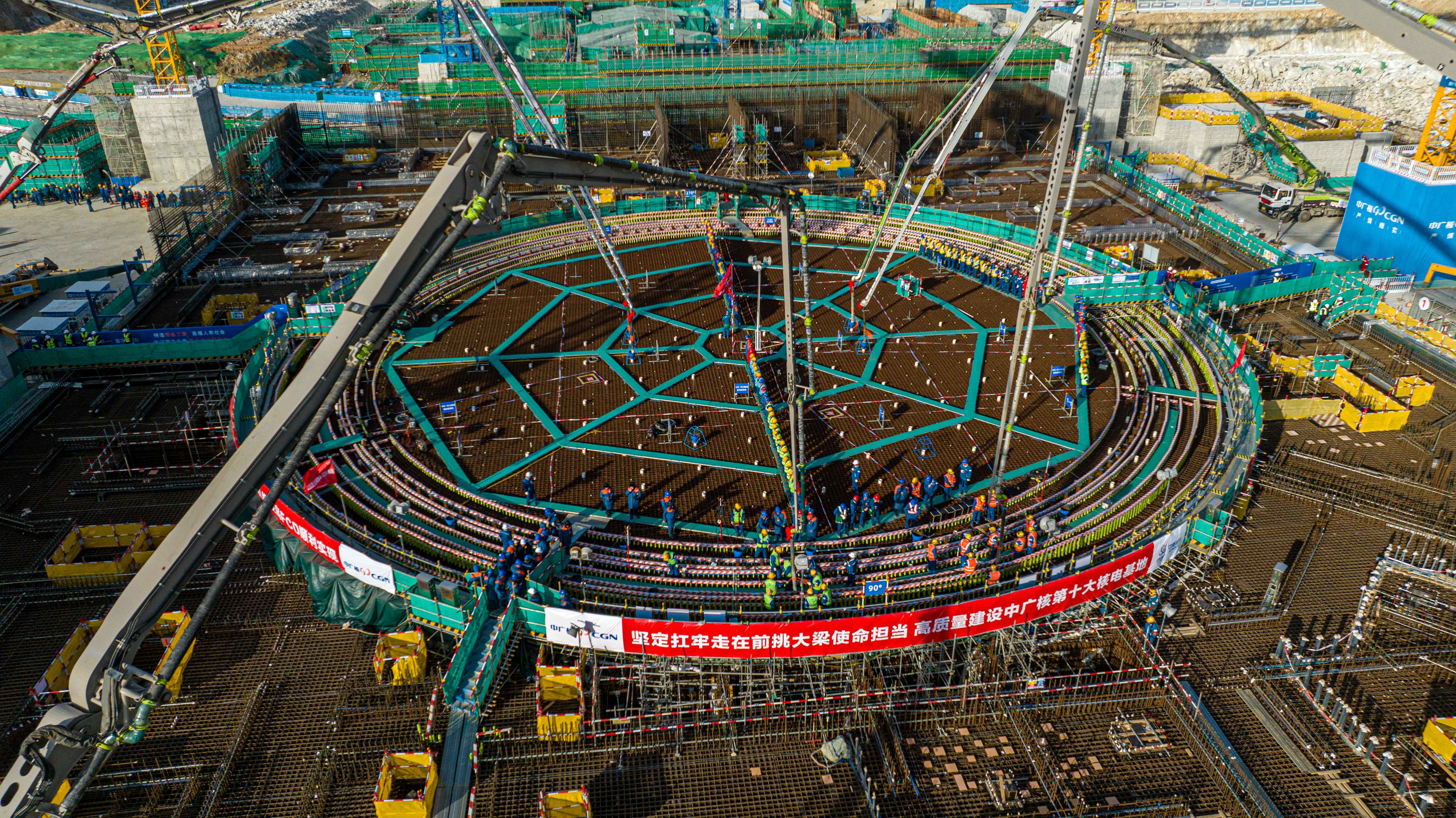 我国首个配置冷却塔的“华龙一号”核电机组启建