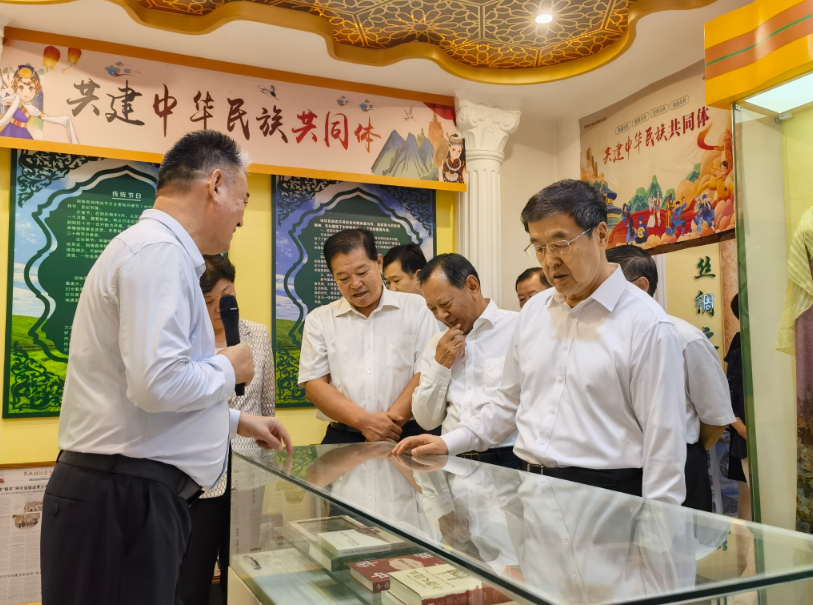 为推进中华民族共同体建设提供强大精神文化支撑